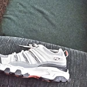 FILA Sneakers